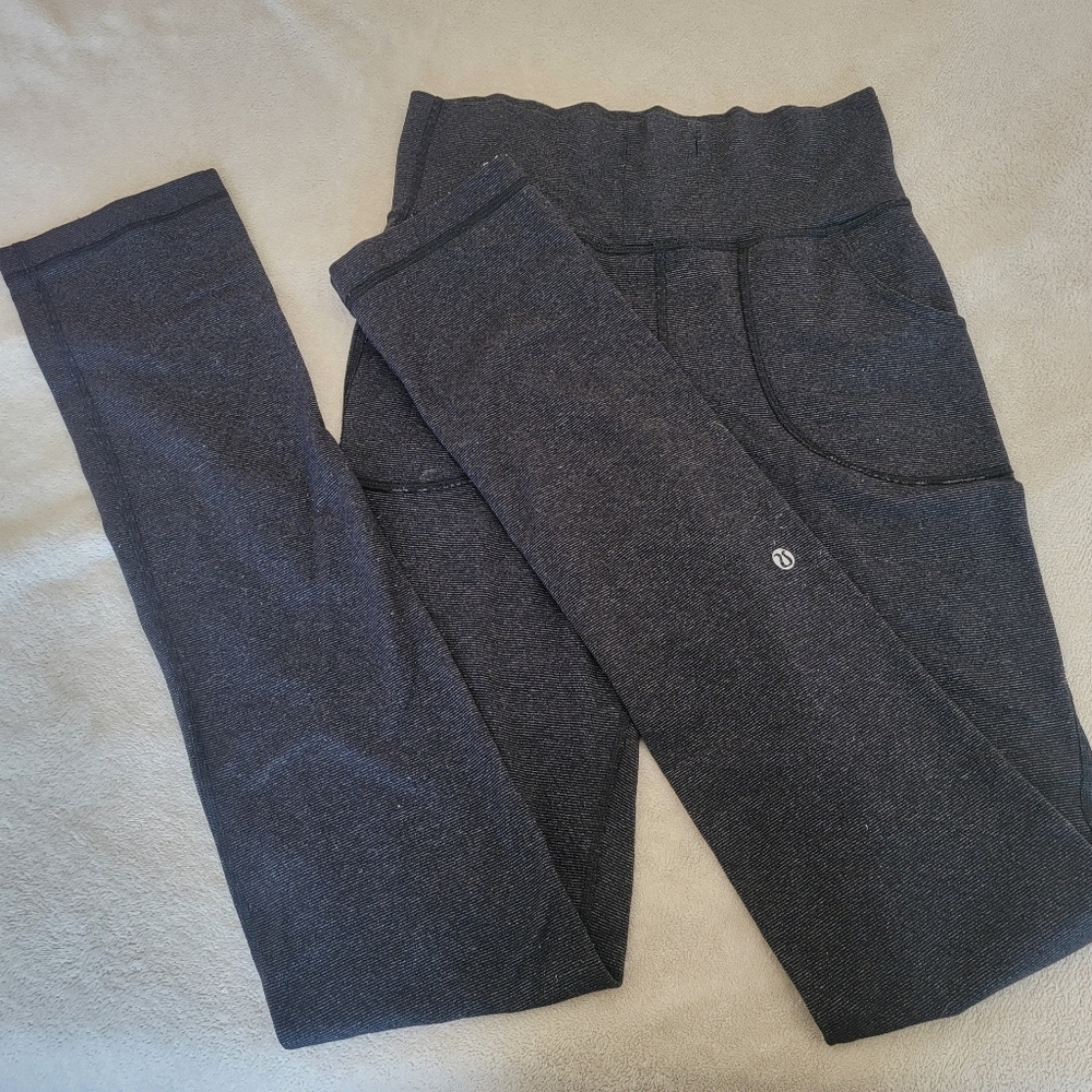 Lululemon pants size 6